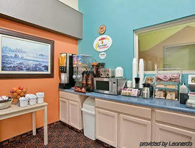 Super 8 By Wyndham Belleville St. Louis Area Экстерьер фото